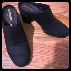 Clark’s Black Mule Clogs